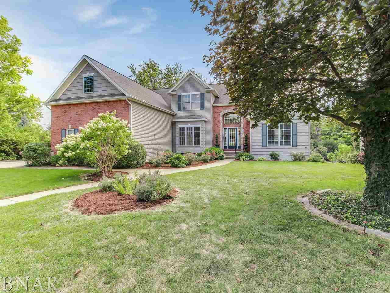 223 Fleetwood, Bloomington $347,600